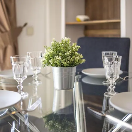 Global Aurora - By Global Holidays 6500 Holiday home